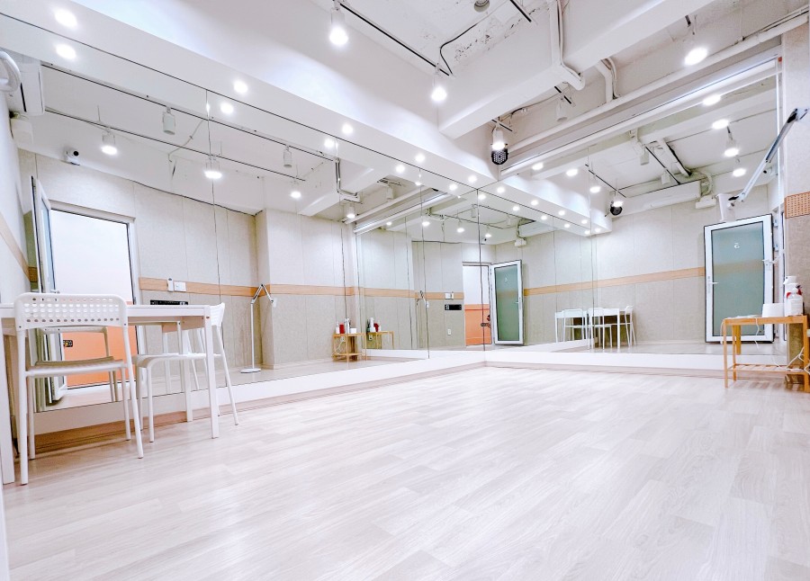 신촌점-마온연습실-댄스연기피아노