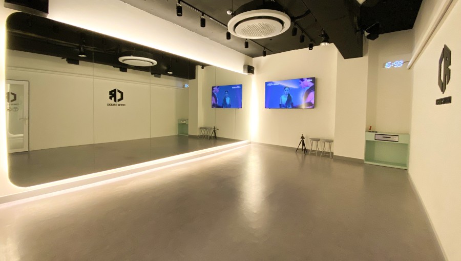 크루 댄스연습실(수원영통)