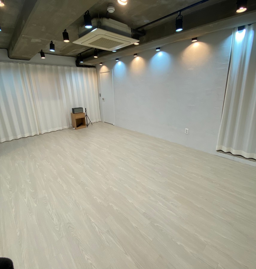 상수,홍대 복합연습실 도월스튜디오